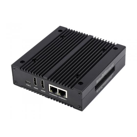 cm4-nvme-nas-box-1.jpg